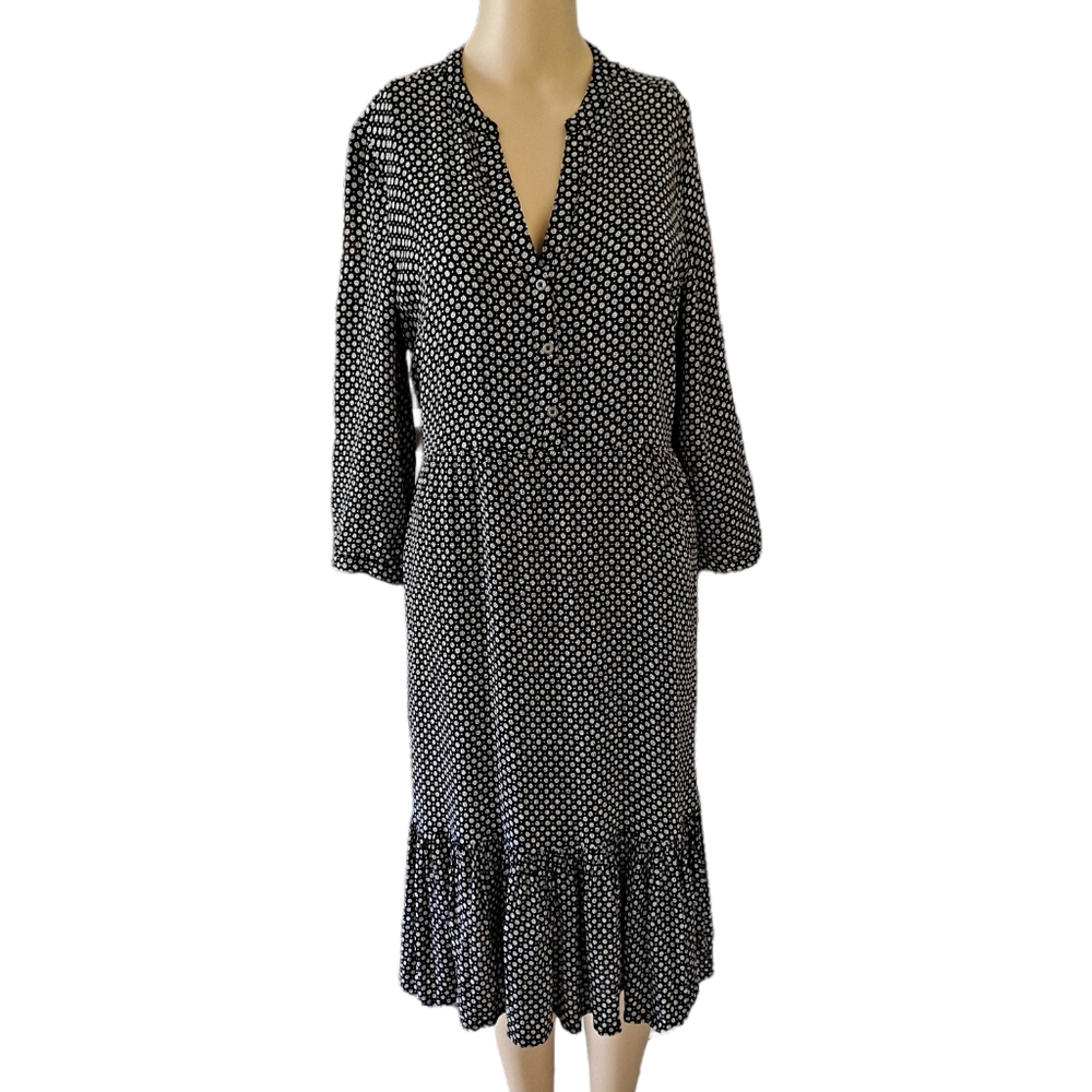 Old Navy V-Neck Black with White flower dress with petilum bottom hem